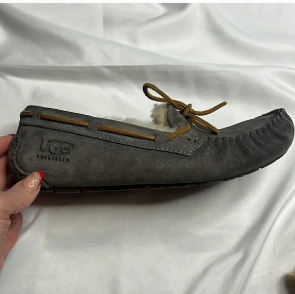 UGG Sheepskin Moccasins Pewter Grey Slippers Indoor Outdoor - Picture 10 of 15